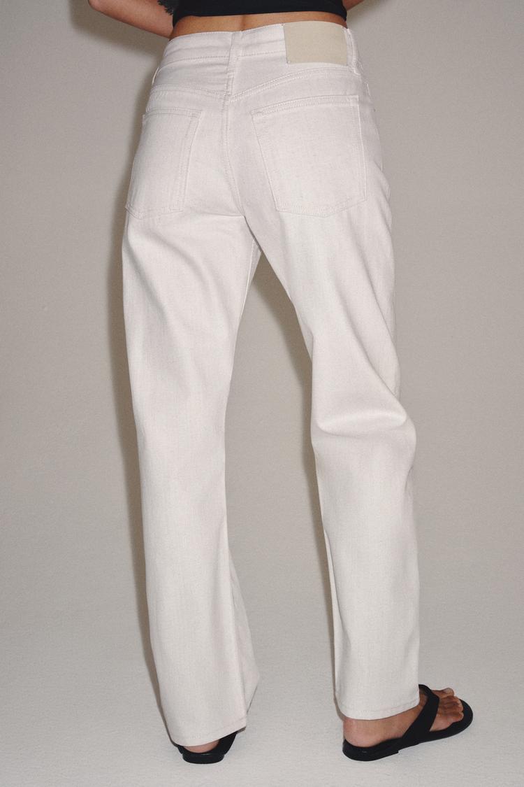 MID-WAIST STRAIGHT LEG JEANS