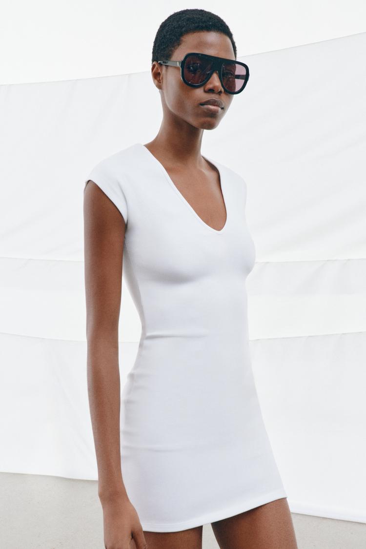 SHORT V-NECK DRESS