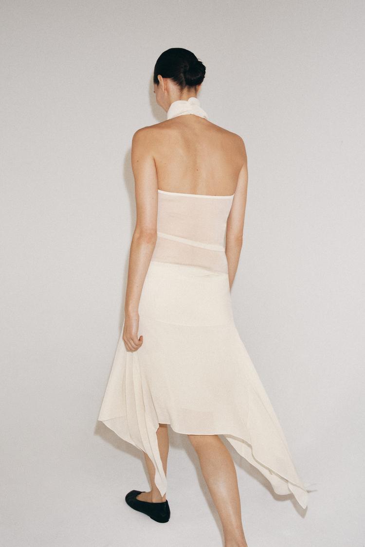 FLOWING HALTER TOP