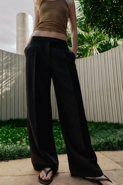 WIDE LEG TROUSERS WITH DARTS