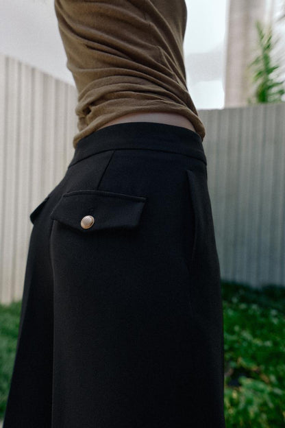 WIDE LEG TROUSERS WITH DARTS