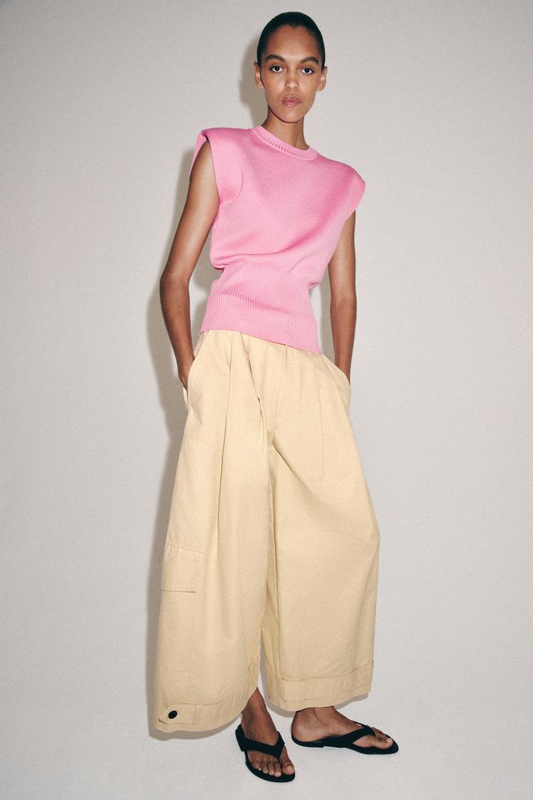 KNIT TOP WITH SHOULDER PADS