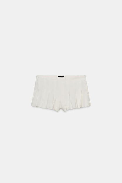 SHORT BOX PLEAT BERMUDA SHORTS
