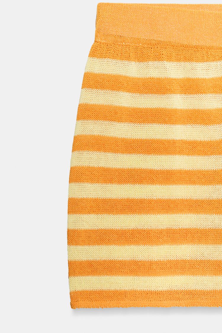 STRIPED KNIT SHORTS