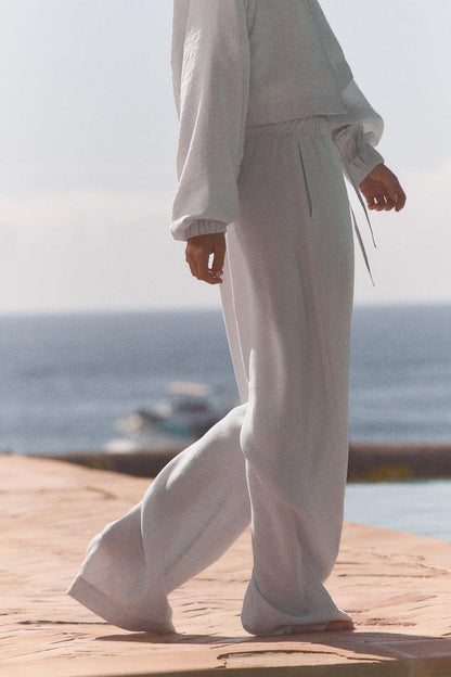 FLOWING TROUSERS