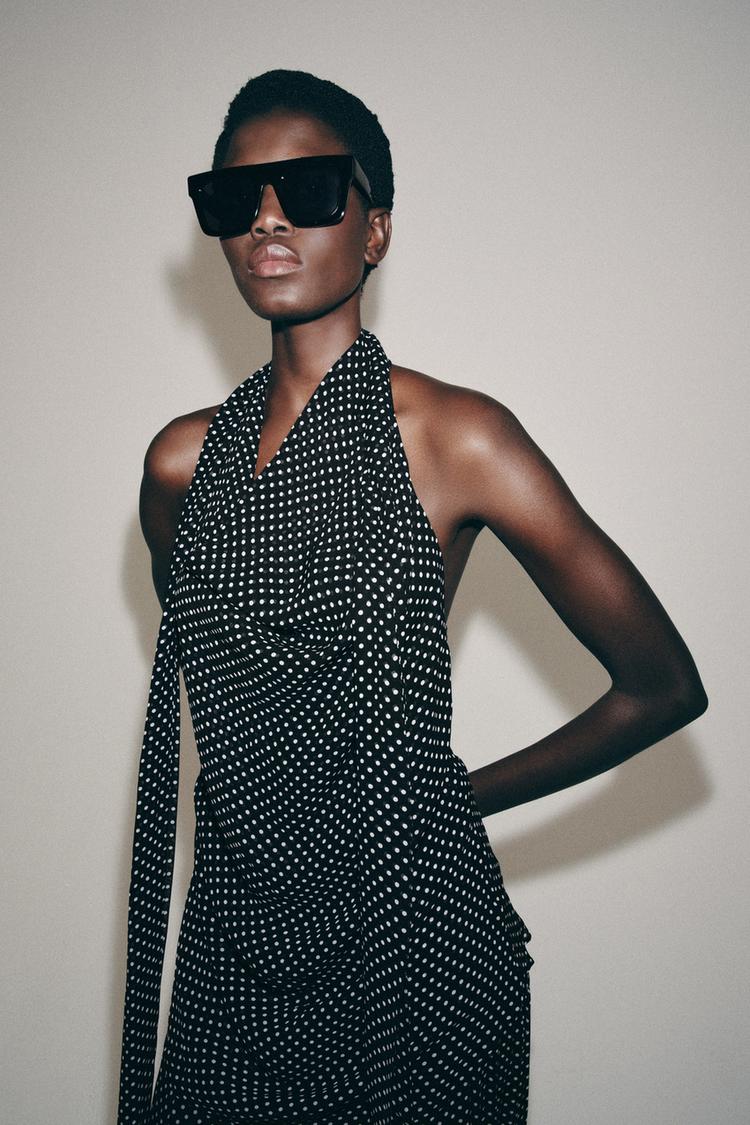HALTER NECK DOT TOP