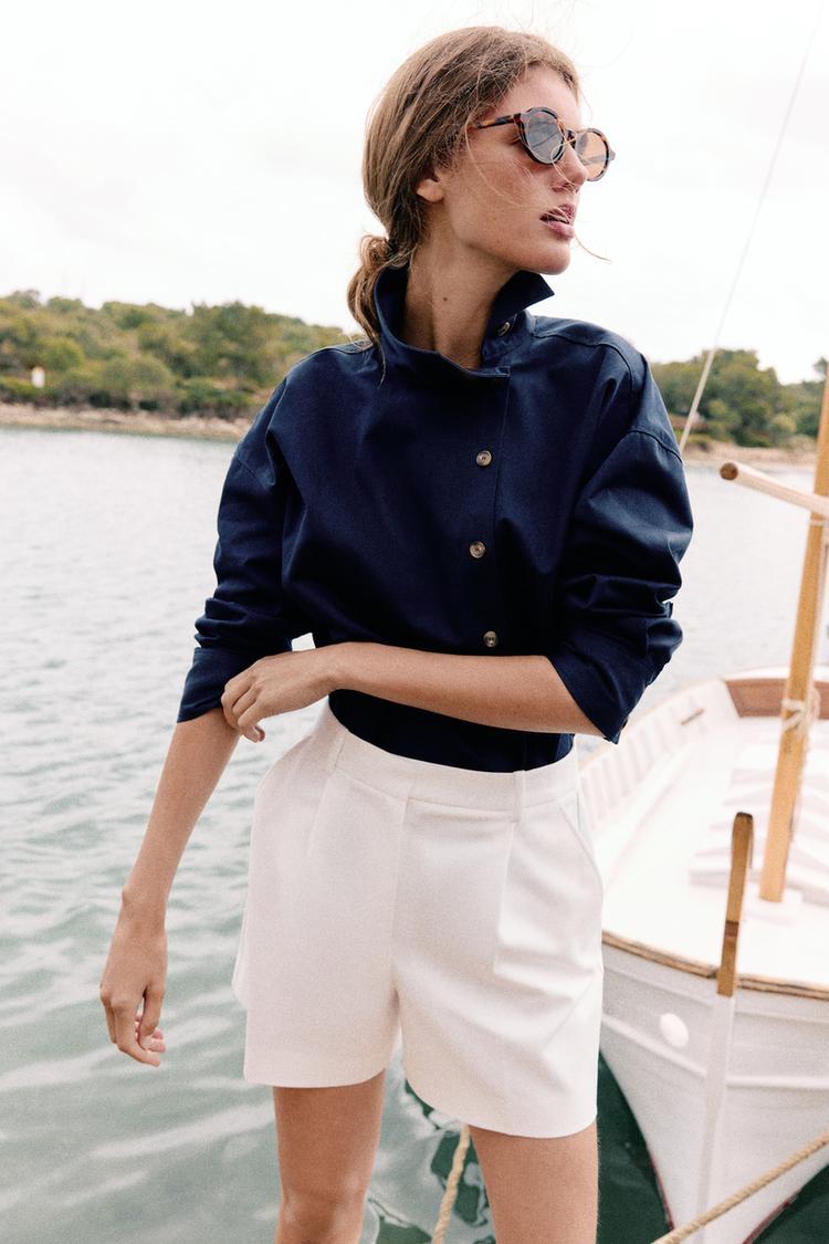 HIGH-WAIST DARTED BERMUDA SHORTS