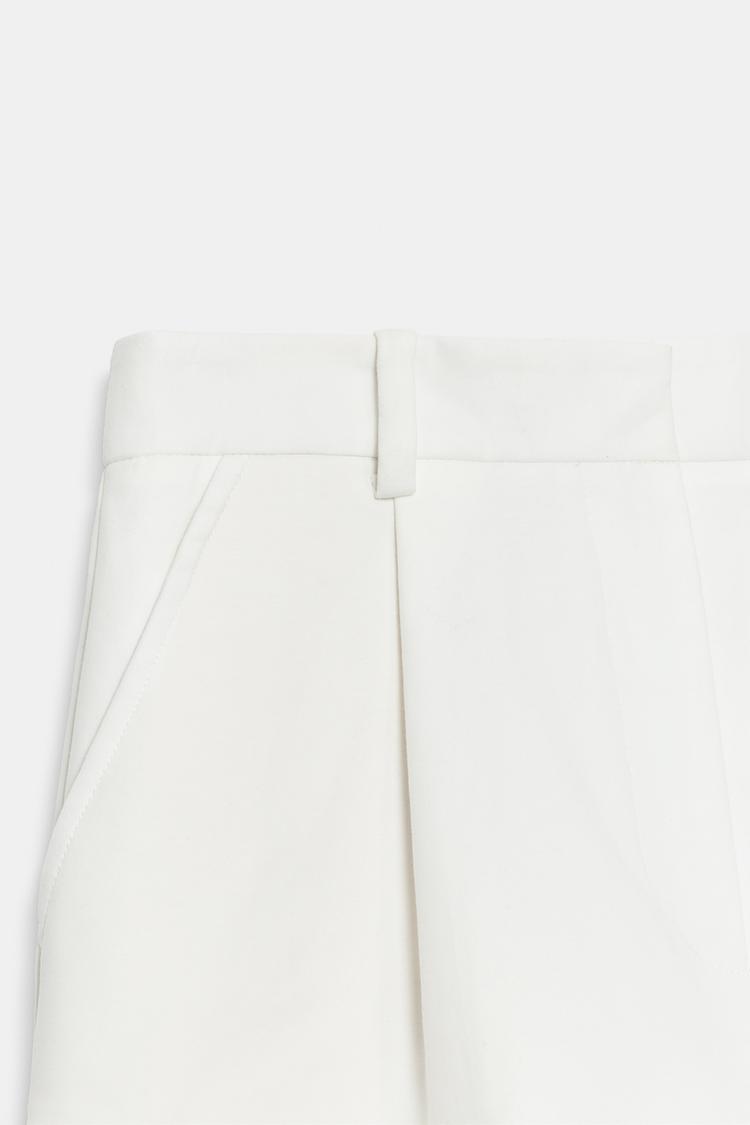 HIGH-WAIST DARTED BERMUDA SHORTS