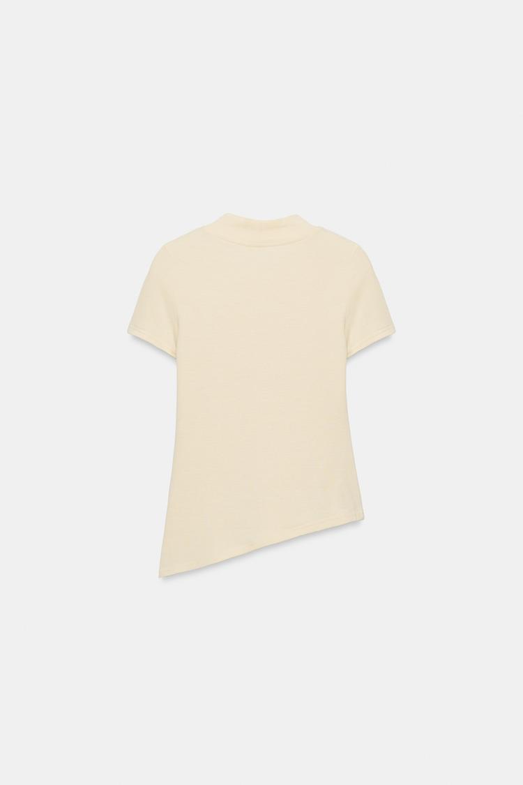 ASYMMETRIC HEM V-NECK T-SHIRT
