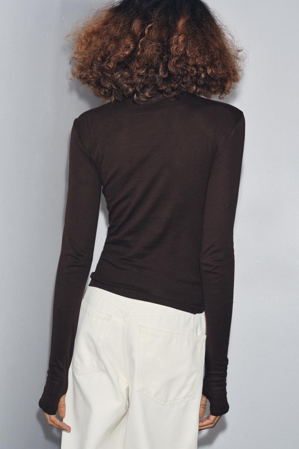 SLIM FIT HIGH NECK T-SHIRT