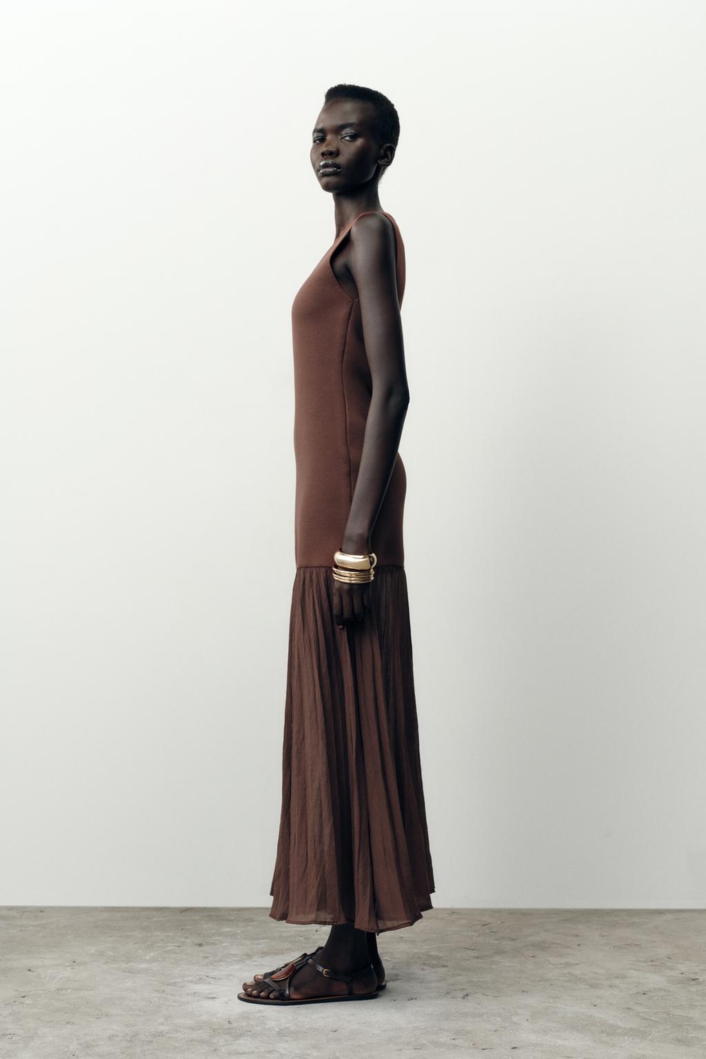 CONTRAST KNIT DRESS