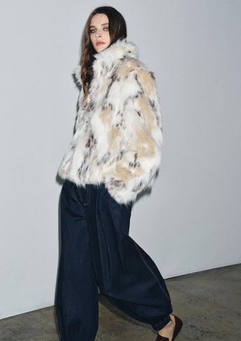 SHORT FAUX FUR COAT