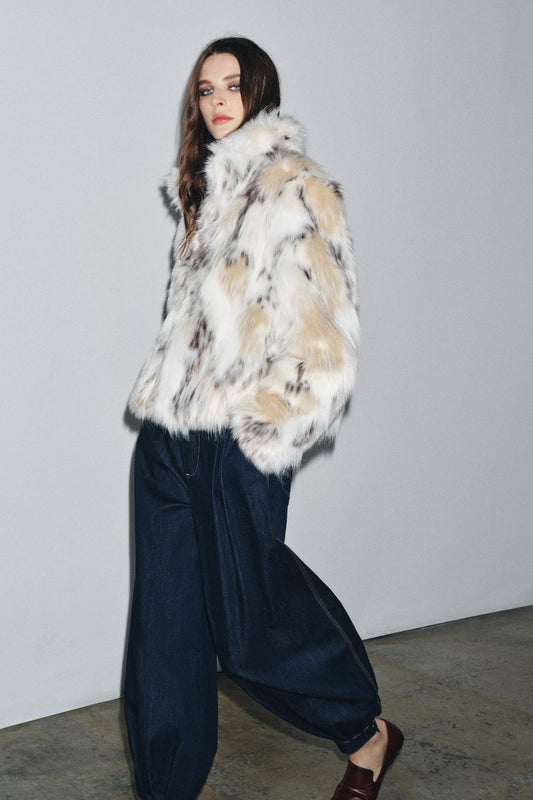 SHORT FAUX FUR COAT