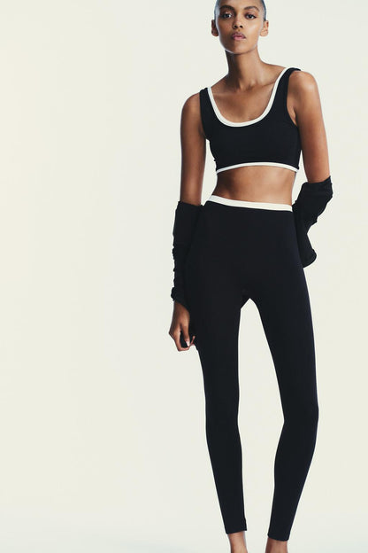 SPORTY DOUBLE EFFECT CROP TOP