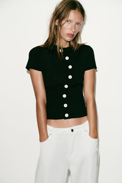 ASYMMETRIC FASTENING KNIT TOP