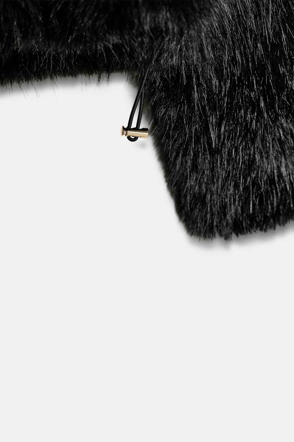 SHORT FAUX FUR HOODED COAT