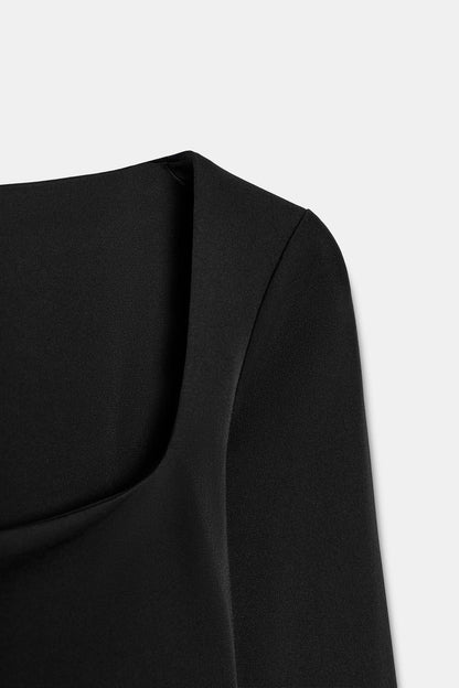 CREPE CROP TOP