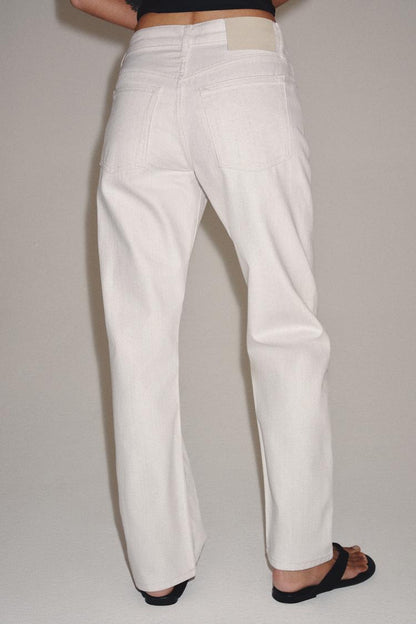 MID-WAIST STRAIGHT LEG JEANS