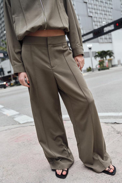 STRAIGHT-LEG TROUSERS WITH FRONT SEAM