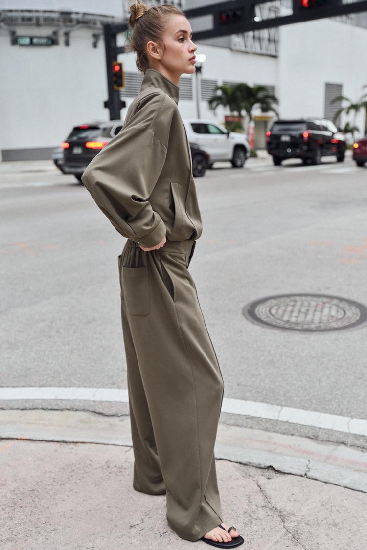 STRAIGHT-LEG TROUSERS WITH FRONT SEAM