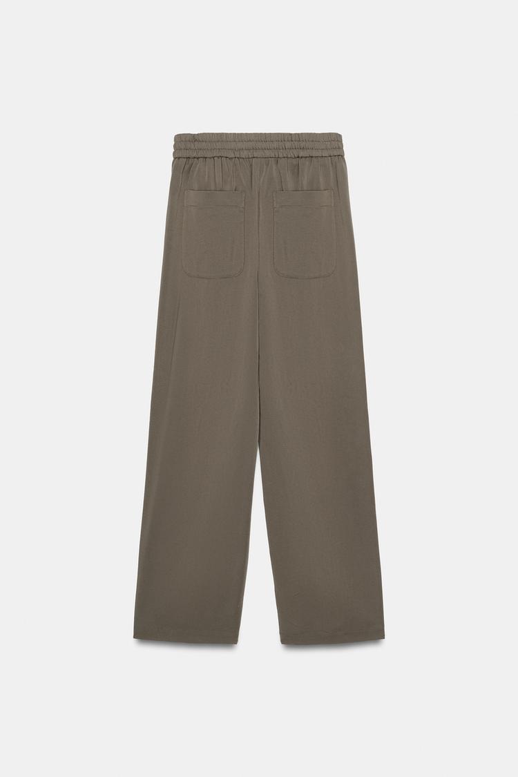 STRAIGHT-LEG TROUSERS WITH FRONT SEAM