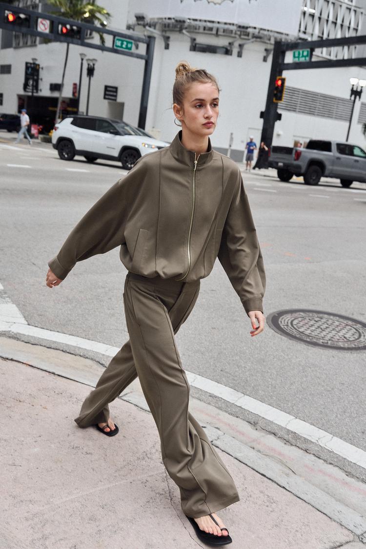 STRAIGHT-LEG TROUSERS WITH FRONT SEAM