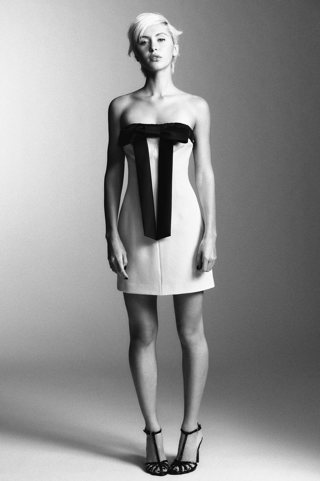 STRAPLESS DRESS WITH BOW