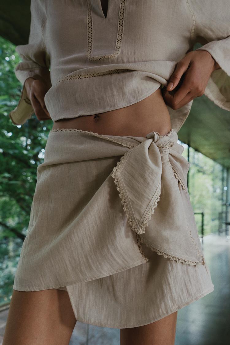 LACE KNOTTED SKORT