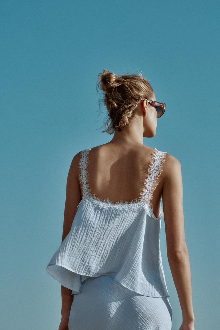 LACE-TRIMMED CAMISOLE TOP