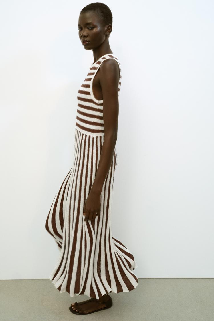 LONG TEXTURED PLEATED STRIPED DRESS