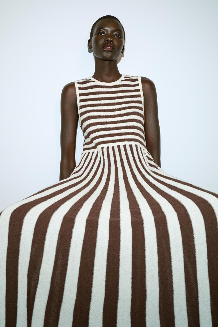 LONG TEXTURED PLEATED STRIPED DRESS