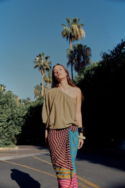 ASYMMETRIC KNIT TOP