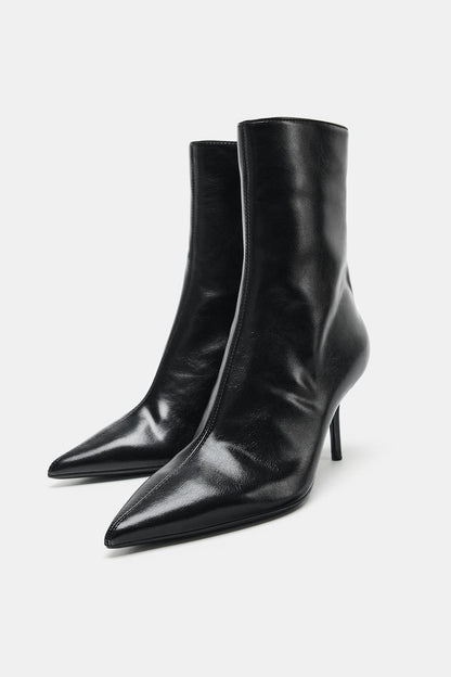 ANKLE BOOTS WITH A CRACKLE EFFECT HEEL