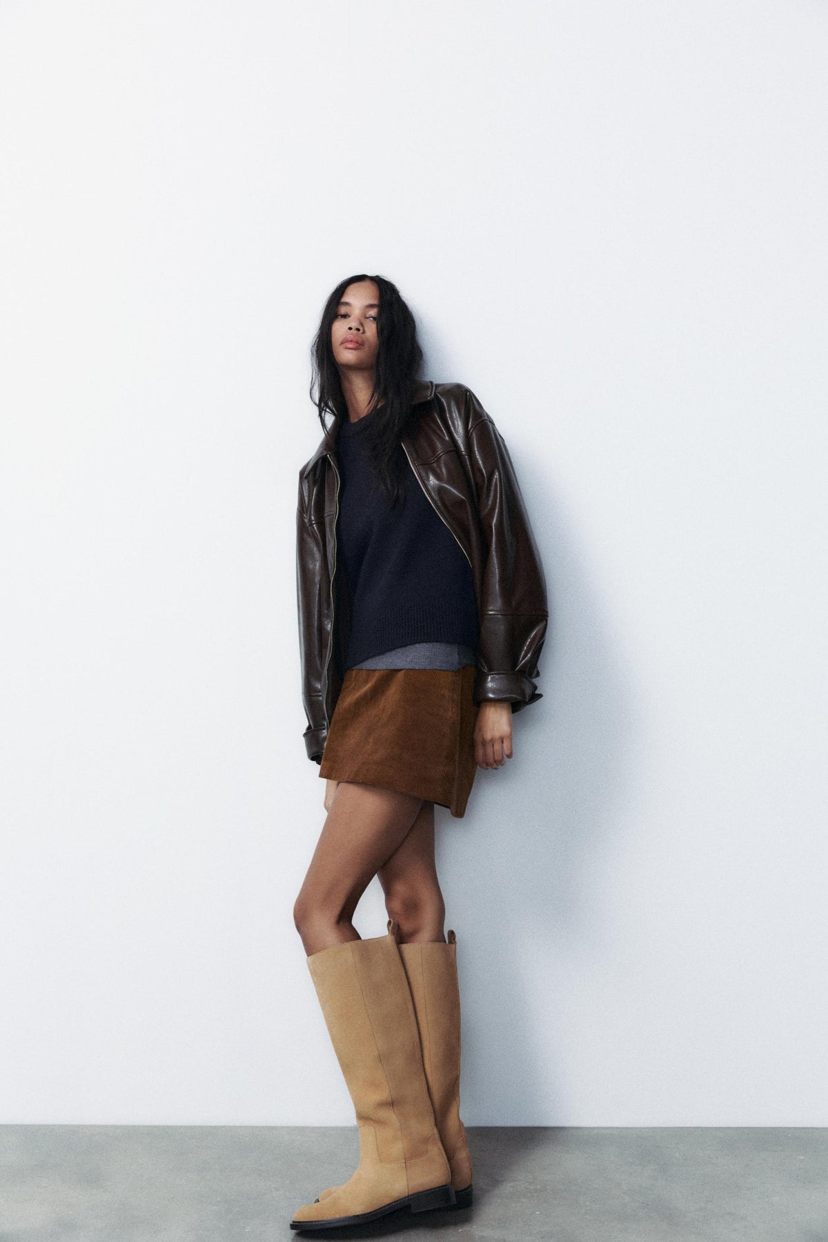 FLAT SPLIT SUEDE BOOTS WITH LINING